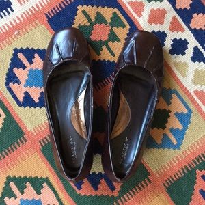 Comfortable shoes with almost 1 inch heels